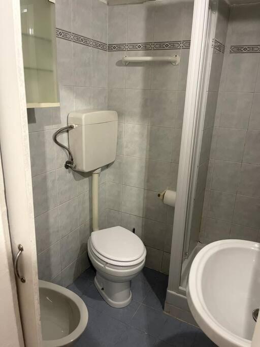 Appartement Ridi Che Ti Passa In Vico Lavagna à Gênes Extérieur photo