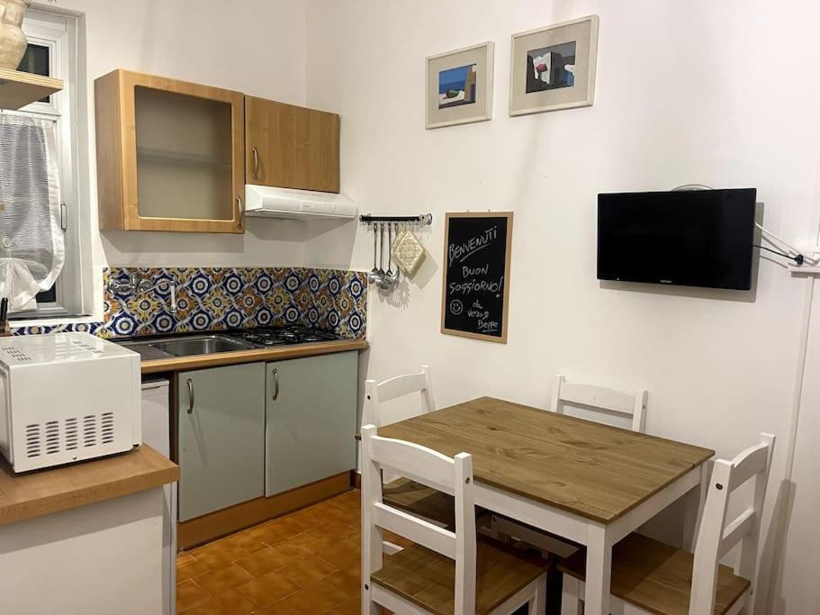 Appartement Ridi Che Ti Passa In Vico Lavagna à Gênes Extérieur photo